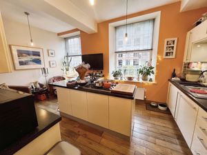 Kitchen- click for photo gallery